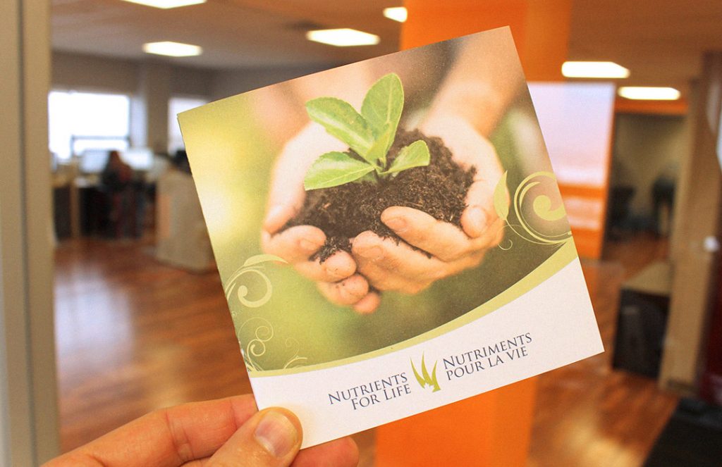 Nutrients For Life – Brochure & Annual Report